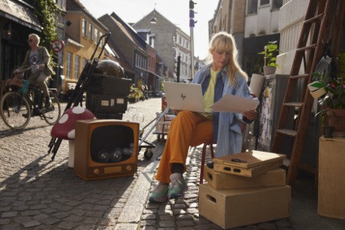 Poly Voyager 5200 Office Headset +USB-C to Micro USB Cable